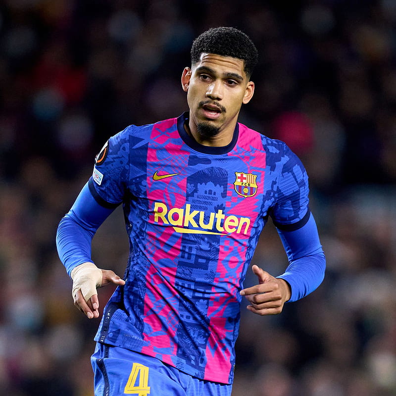 Liverpool Agree Ronald Araújo Loan Deal